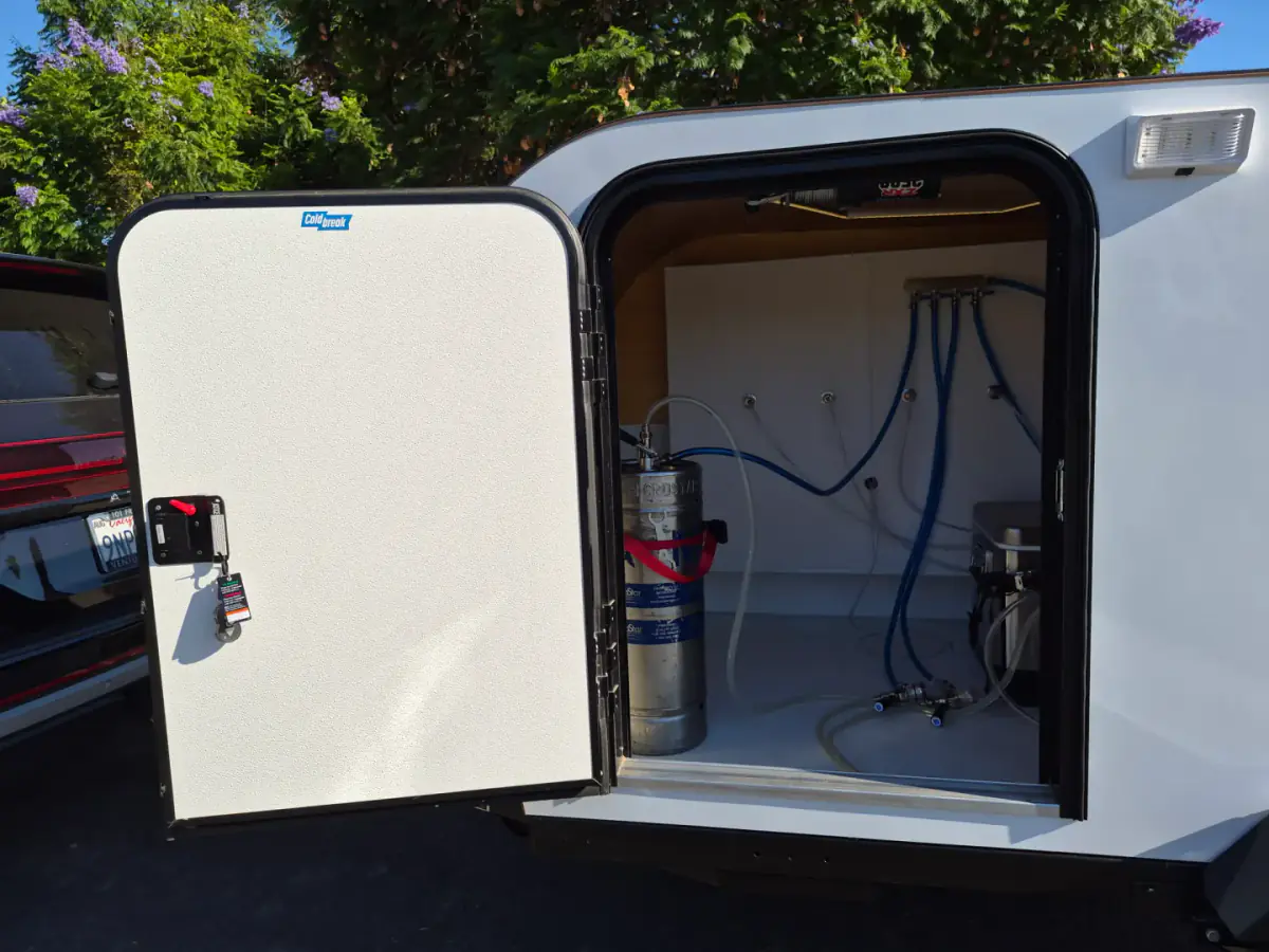 Mobile bar trailer setup