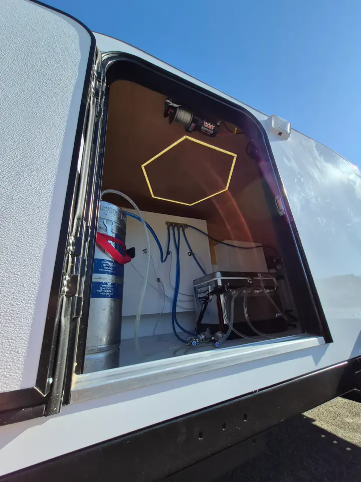 Trailer detail shot